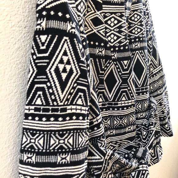 Tribal print cardigan/jacket - Picture 4 of 10
